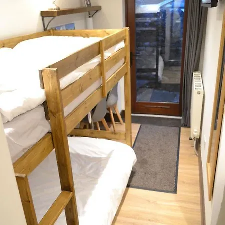 Dalecote Barn Guest house *
