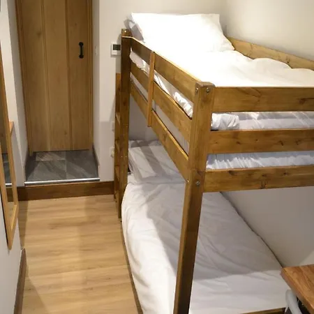 Dalecote Barn Guest house *